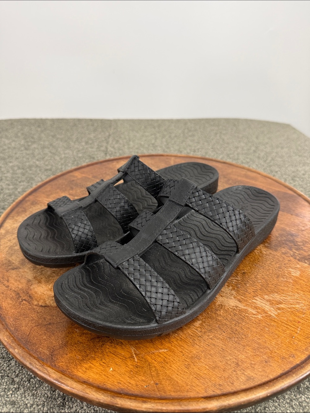 Pali Hawaii Sandal Wm 9 Black Rubber Strappy Slide Slip On Beach Comfort